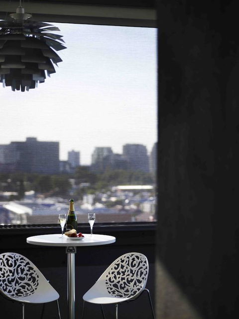 The Cullen Melbourne - Art Series - Northern Rivers Accommodation 40