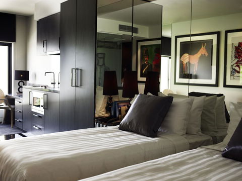 The Cullen Melbourne - Art Series - Northern Rivers Accommodation 18