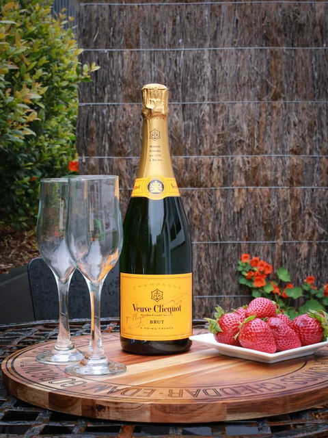 Capella Villa No. 4 - Stunning Luxury Decor Inside And Out - Northern Rivers Accommodation 12