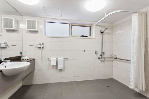 Quality Hotel Bayside Geelong - Northern Rivers Accommodation 13