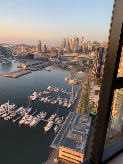 Melbourne Private Apartments - Collins Wharf Waterfront, Docklands - Northern Rivers Accommodation 10