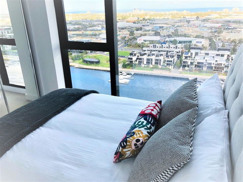 Melbourne Private Apartments - Collins Wharf Waterfront, Docklands - Northern Rivers Accommodation 17