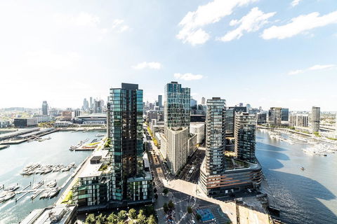 Melbourne Private Apartments - Collins Wharf Waterfront, Docklands - Northern Rivers Accommodation 1
