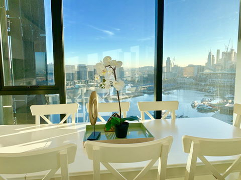 Melbourne Private Apartments - Collins Wharf Waterfront, Docklands - Northern Rivers Accommodation 11