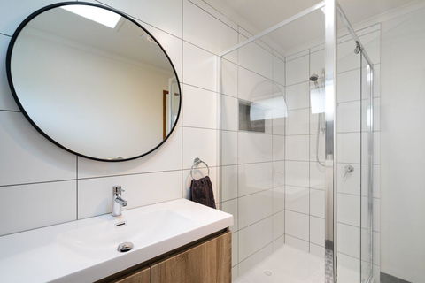 Uptown Frankston - Northern Rivers Accommodation 11