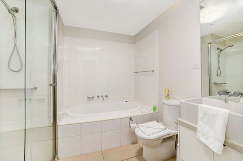 Signature Waterfront Apartments - Northern Rivers Accommodation 14
