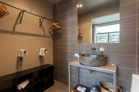 The Love Shack - Romantic Bungalow - Northern Rivers Accommodation 7