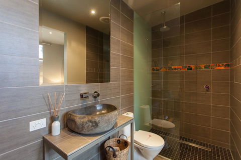 The Love Shack - Romantic Bungalow - Northern Rivers Accommodation 6