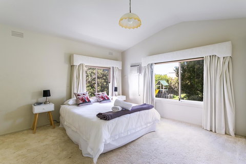 Beach Front Beauty - Ocean Front Views - Northern Rivers Accommodation 10