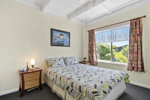Black Dolphin Beach Penthouse - Northern Rivers Accommodation 11