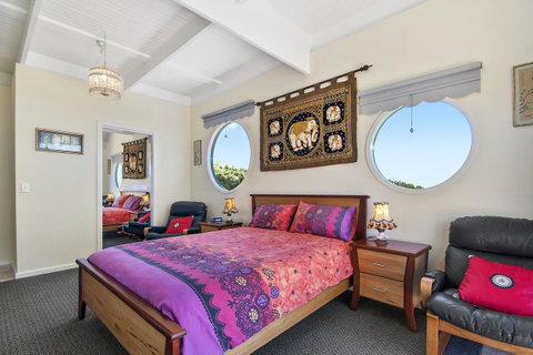 Black Dolphin Beach Penthouse - Northern Rivers Accommodation 12