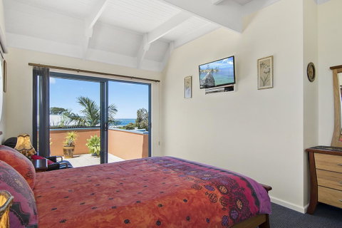 Black Dolphin Beach Penthouse - Northern Rivers Accommodation 6