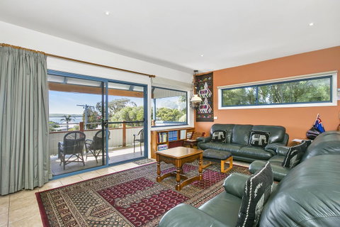 Black Dolphin Beach Penthouse - Northern Rivers Accommodation 13