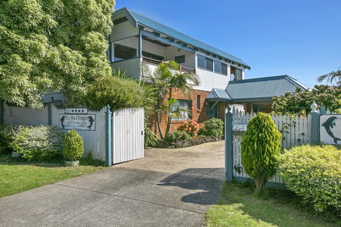 Black Dolphin Beach Penthouse - Northern Rivers Accommodation 1