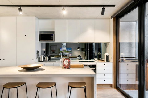Stylish Apartment In Unique Church Development - Northern Rivers Accommodation 3