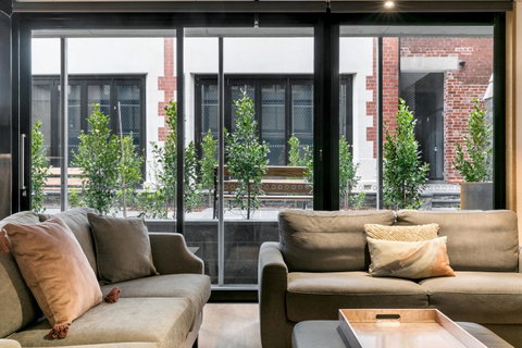 Stylish Apartment In Unique Church Development - Northern Rivers Accommodation 5