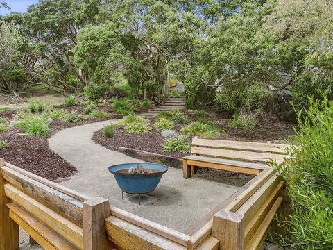 Lansdowne Villa - With Swimming Pool - Northern Rivers Accommodation 13