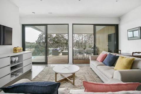 Lansdowne Villa - With Swimming Pool - Northern Rivers Accommodation 1