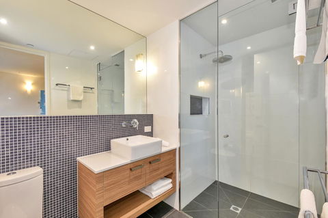 Vue Apartments Geelong - Northern Rivers Accommodation 12