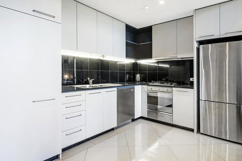 ULTIQA Little Collins (located At The Hero Apartment Building) - Northern Rivers Accommodation 3