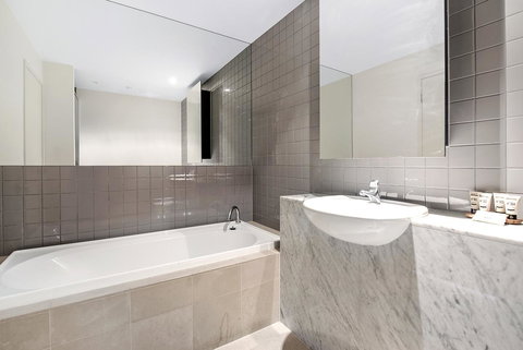 ULTIQA Little Collins (located At The Hero Apartment Building) - Northern Rivers Accommodation 15