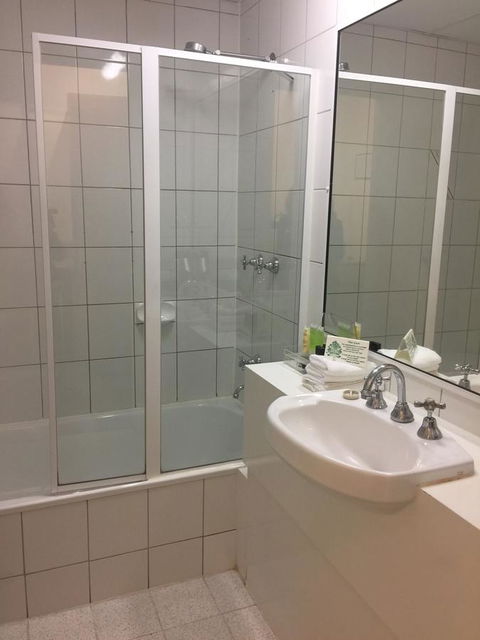 Eltham Gateway Hotel & Conference Centre - Northern Rivers Accommodation 24