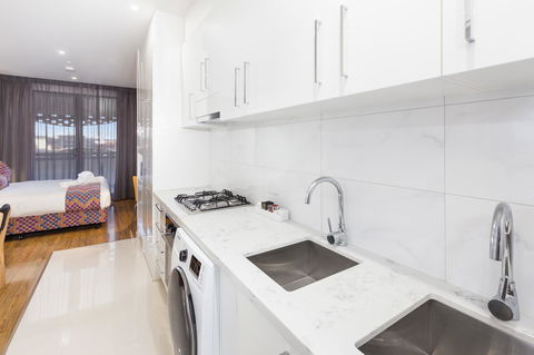 City Edge Dandenong Apartment Hotel - Northern Rivers Accommodation 9