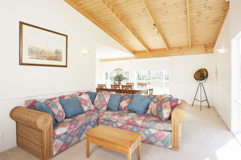 Beechworth Cedar Cottages - Northern Rivers Accommodation 1
