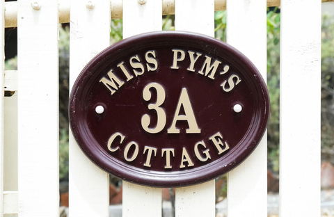 Miss Pym's Cottage - Northern Rivers Accommodation 6