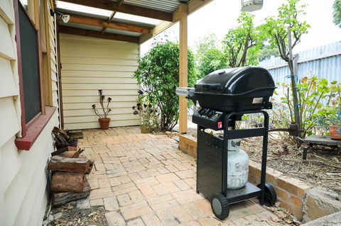 Miss Pym's Cottage - Northern Rivers Accommodation 3