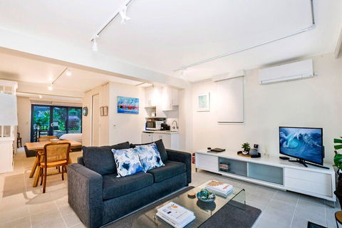 The Waterfront Apartment - Northern Rivers Accommodation 7