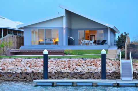 The Carnarvon Luxury Canal Home - Northern Rivers Accommodation 0