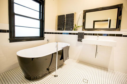 The Commercial Boutique Hotel - Northern Rivers Accommodation 1