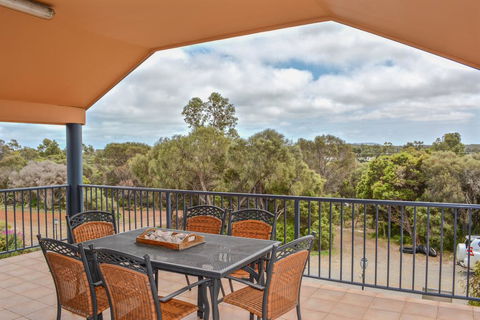The Curly Seahorse - Northern Rivers Accommodation 0