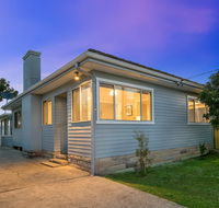 The Entrance North Lakeside Cottage - Northern Rivers Accommodation