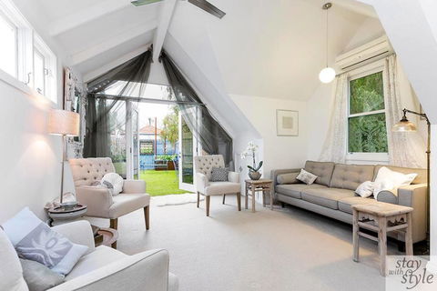 The Gatehouse - Light Filled Cottage In The Leafy Suburb Of Hawthorn - Northern Rivers Accommodation 1