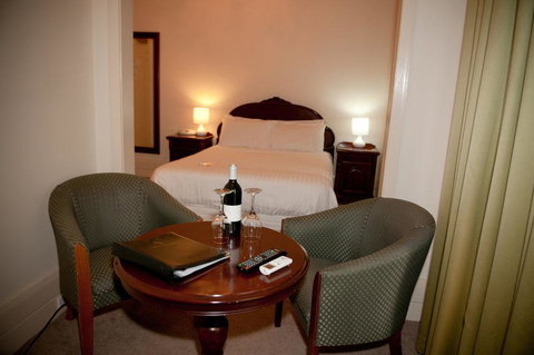 The Hotel Shamrock - Northern Rivers Accommodation 1