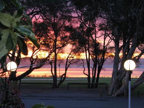 The Jetty Cabin Lakeside - Northern Rivers Accommodation 1