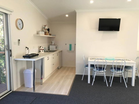 The Lake Guesthouse - Northern Rivers Accommodation 1