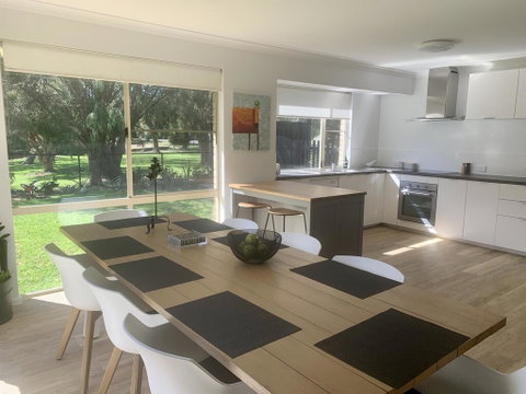 The Lake House - Northern Rivers Accommodation 2