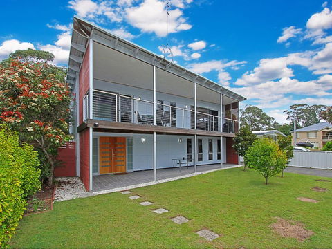 The Lake House - Lake Conjola - Northern Rivers Accommodation 2