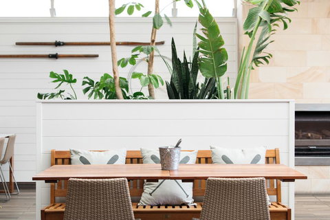 The Lakes Hotel - Northern Rivers Accommodation 0