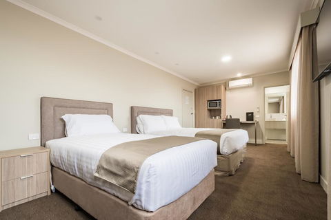 The Lighthouse Hotel - Northern Rivers Accommodation 2