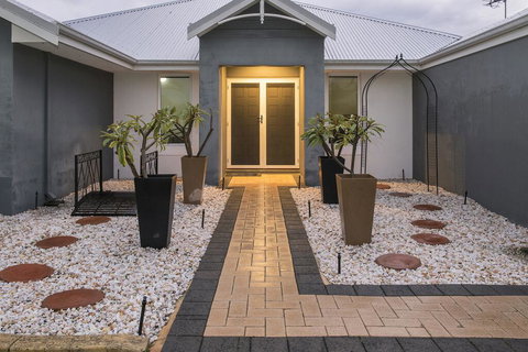 The Oaks - Northern Rivers Accommodation 1