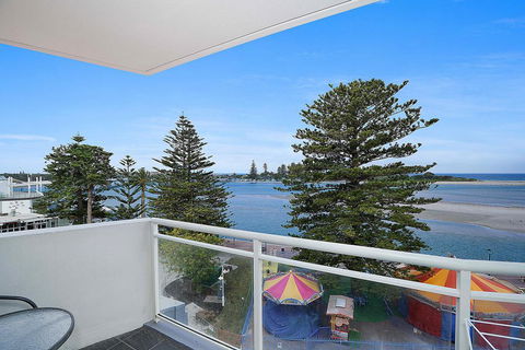 The Oaks Waterfront Resort, Unit 302 - Northern Rivers Accommodation 1