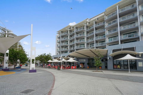 The Oaks Waterfront Resort, Unit 414 - Northern Rivers Accommodation 0