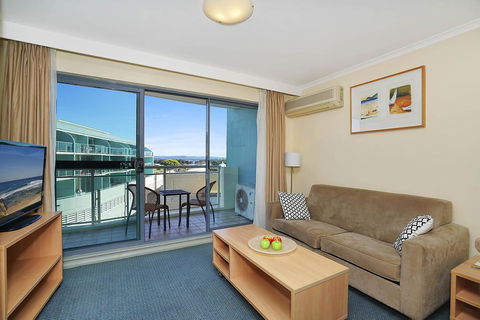 The Oaks Waterfront Resort, Unit 414 - Northern Rivers Accommodation 2