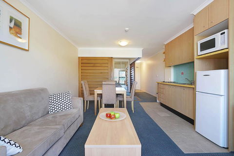 The Oaks Waterfront Resort, Unit 414 - Northern Rivers Accommodation 3