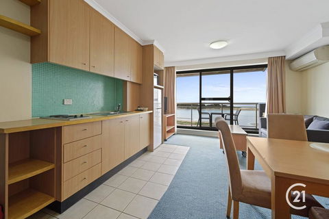 The Oaks Waterfront Resort, Unit 511 - Northern Rivers Accommodation 3