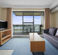 The Oaks Waterfront Resort Unit 511 - Northern Rivers Accommodation